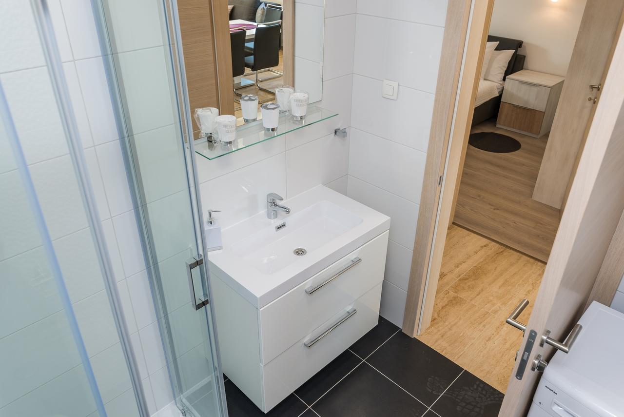 Apartments Corkovic Вир Екстер'єр фото